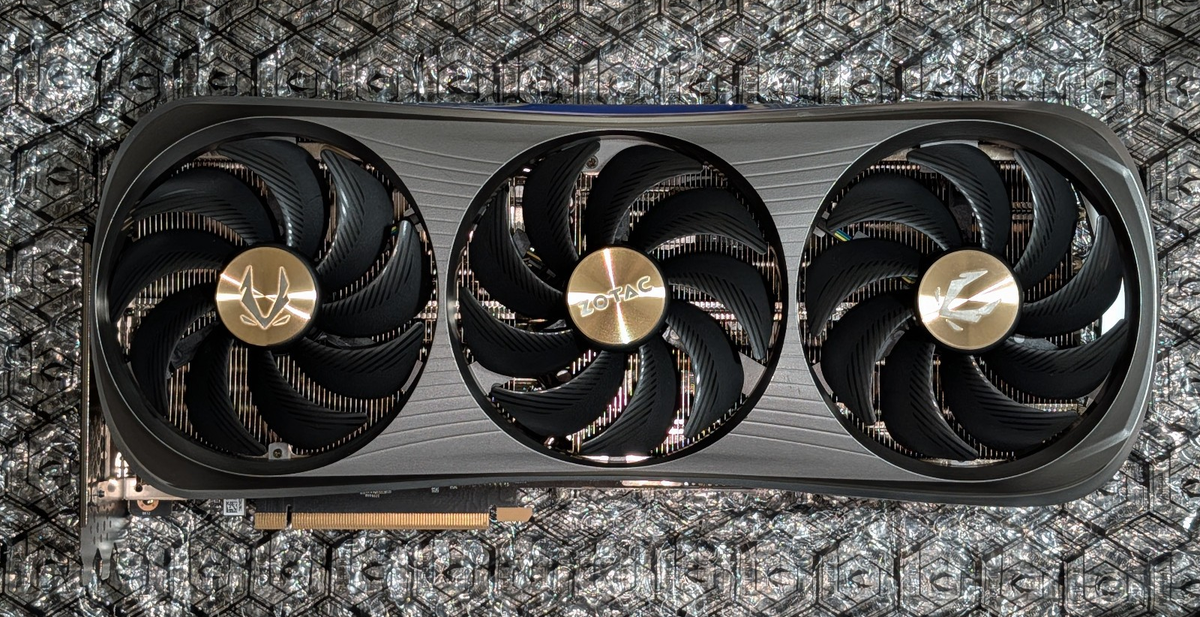 ZOTAC GAMING GeForce RTX 4090 AMP Extreme AIRO 24GB GDDR6X