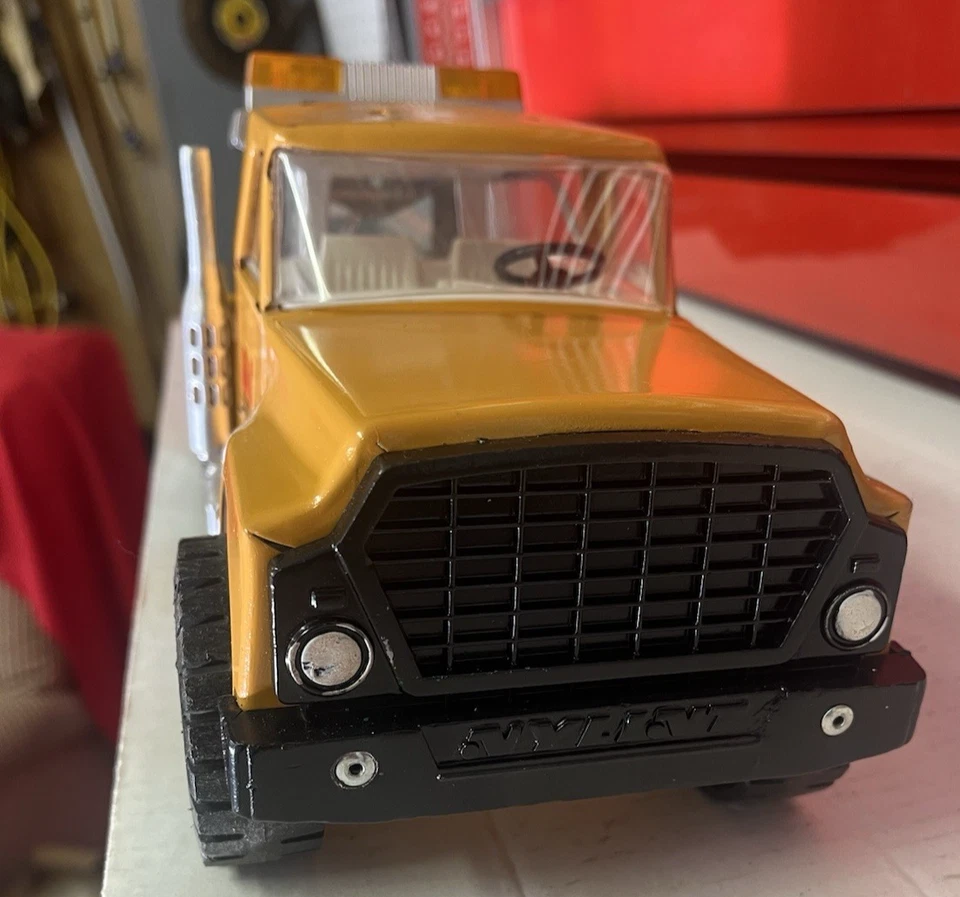 Nylint Custom Big Pumpkin Orange Wrecker Pressed Steel Tow Truck Vintage Texaco - Image 3 of 4