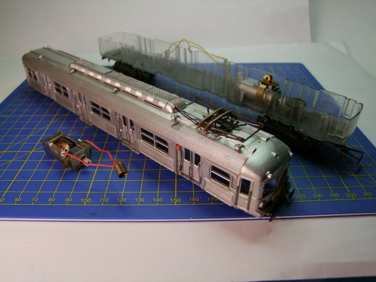JOUEF - HO : Train électrique Rame Inox BUDD | Barnebys
