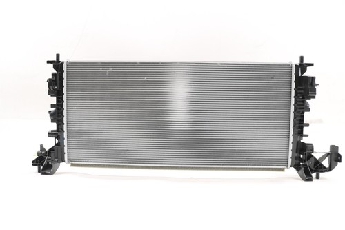 NEW OEM GM Radiator Assembly 39116554 Chevrolet Cruze 2017-2019 - Picture 7 of 13