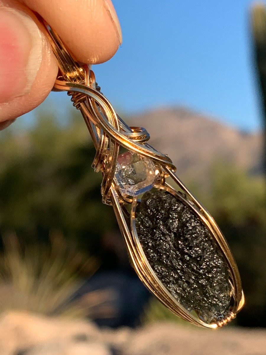 Pendentif En Or 14k Avec Véritable Moldavite Et Diamant Herkimer - Naturel Vert - Rocks2rings