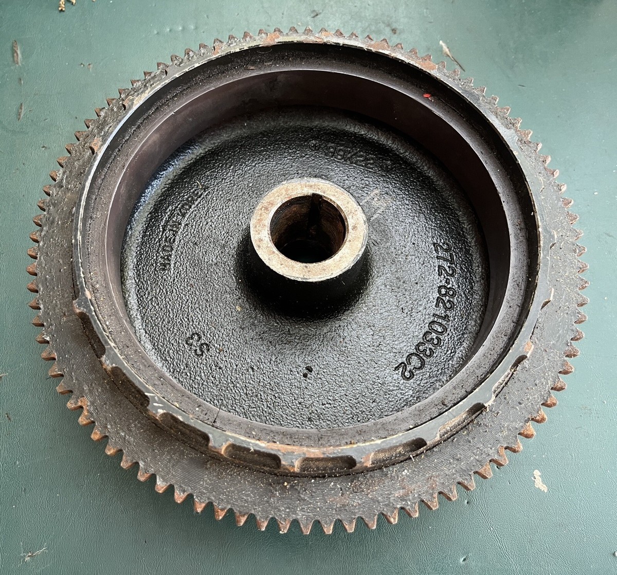 225 250 hp Mercury efi Two Stroke flywheel 272-821033-c2 272 