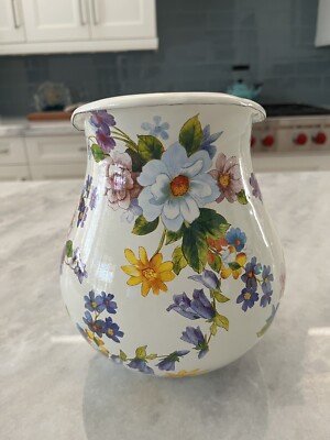 MACKENZIE CHILDS WHITE FLOWER MARKET LARGE ENAMEL PITCHER 8 1/2