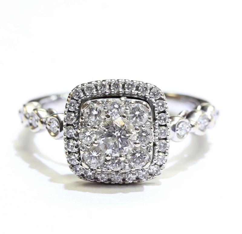 14k White Gold .72ct Halo Cluster Diamond Engagement Ring 4.1g