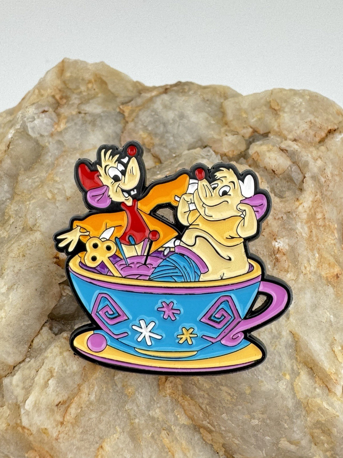 Disney Cinderella Jaq and Gus in a Teacup Pin NEW Unofficial