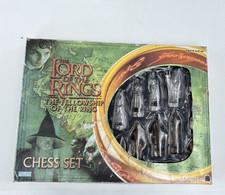 Parker Brothers Lord of the Rings Chess Set T...