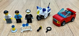 Complete 2011 Lego City/Town Mobile Police Unit Set #7288 with Instructions