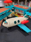 VINTAGE FISHER PRICE PLAY FAMILY AIRPORT