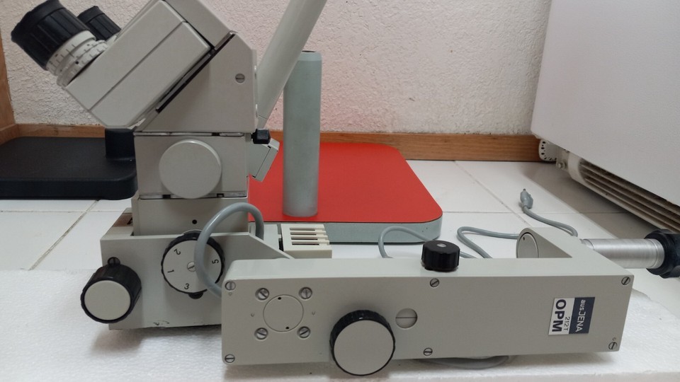 Zeiss AUS Jenna OPM 212t Surgical microscope with extra eypiece and