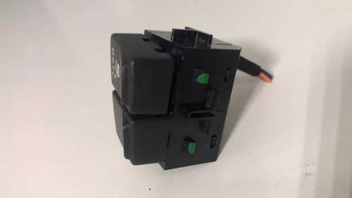 2006 VOLVO S40 SPORT DSTC SWITCH 8691530 A223 V - Picture 4 of 7