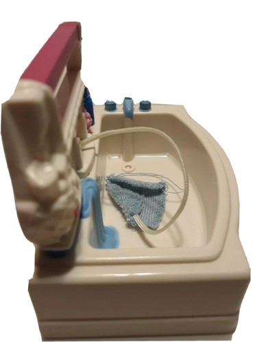 Fisher-Price Loving Family Dollhouse Bathtub Vintage 1999 white blue washcloth - Picture 5 of 10