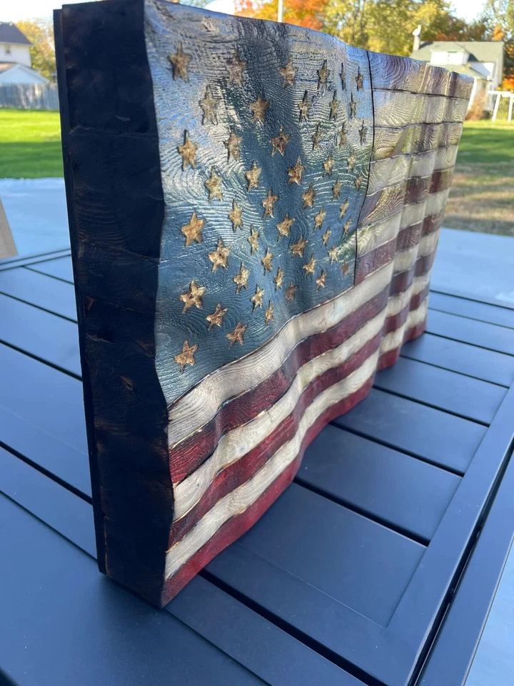 Bandera ondulada de madera Foto 3 de 4