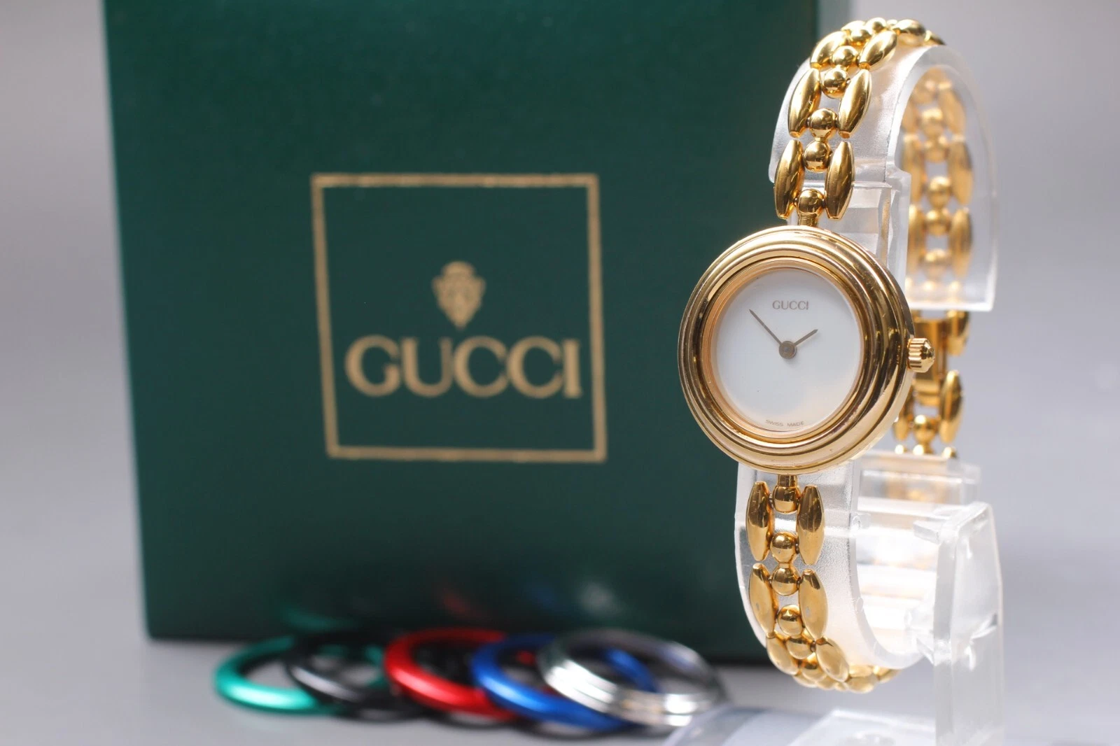 Exc+5 montre à quartz femme vintage GUCCI lunette à changement 11/12 6 couleurs avec boîte et manuel