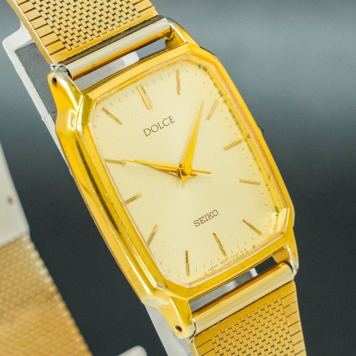 Vintage 1984 SEIKO Dolce 8N41-5160 Gold Square Tank Shape New Batt