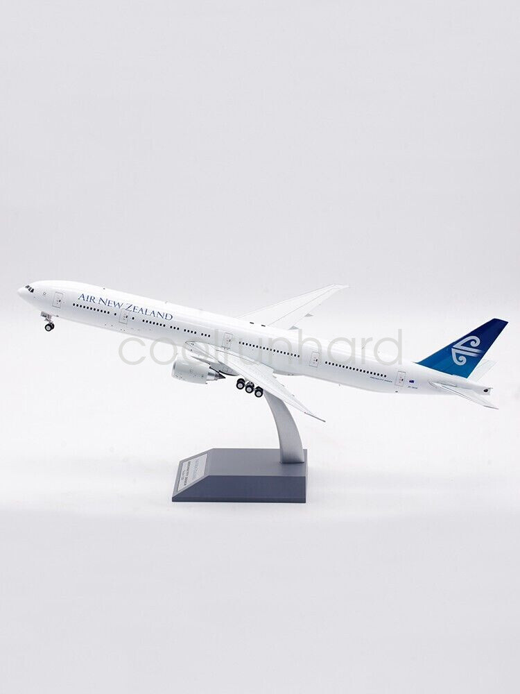 InFlight200 1:200 Scale Air NewZealand B777-300ER ZK-OKM