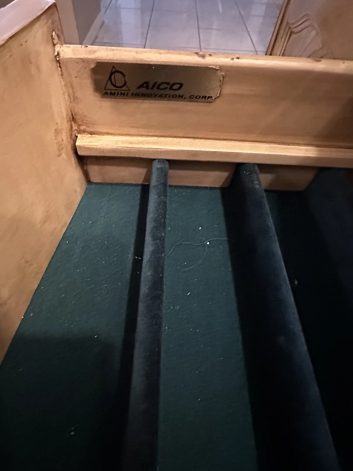 Gabinete AICO China acabado ligero - diseño muy bonito - resortes de coral, camioneta FL Foto 4 de 4