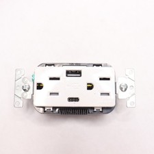 Leviton Marked Controlled USB AC Receptable W...