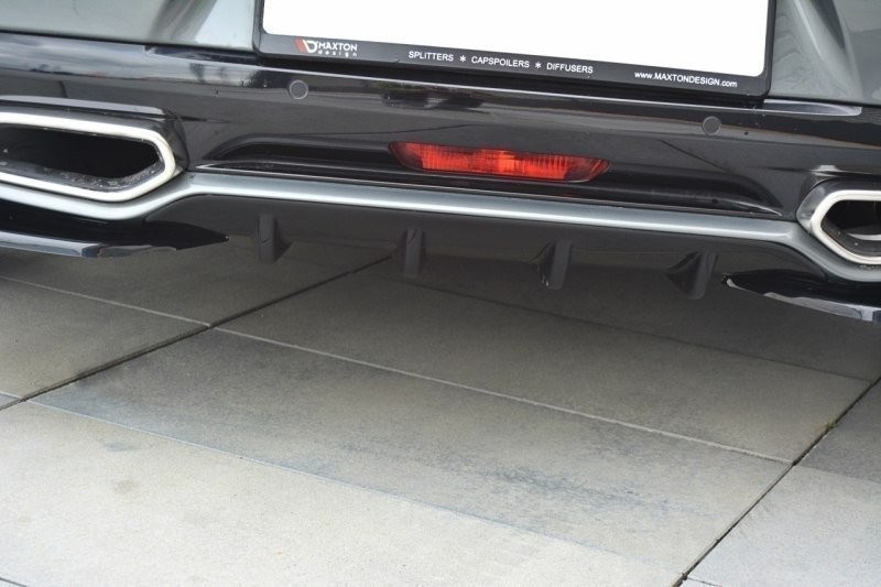 Rajout pare-chocs arrière Citroën DS5 pour un look sport chic en ville