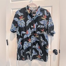 Rip Curl Men  s Floral Hawaiian Shirt-XL