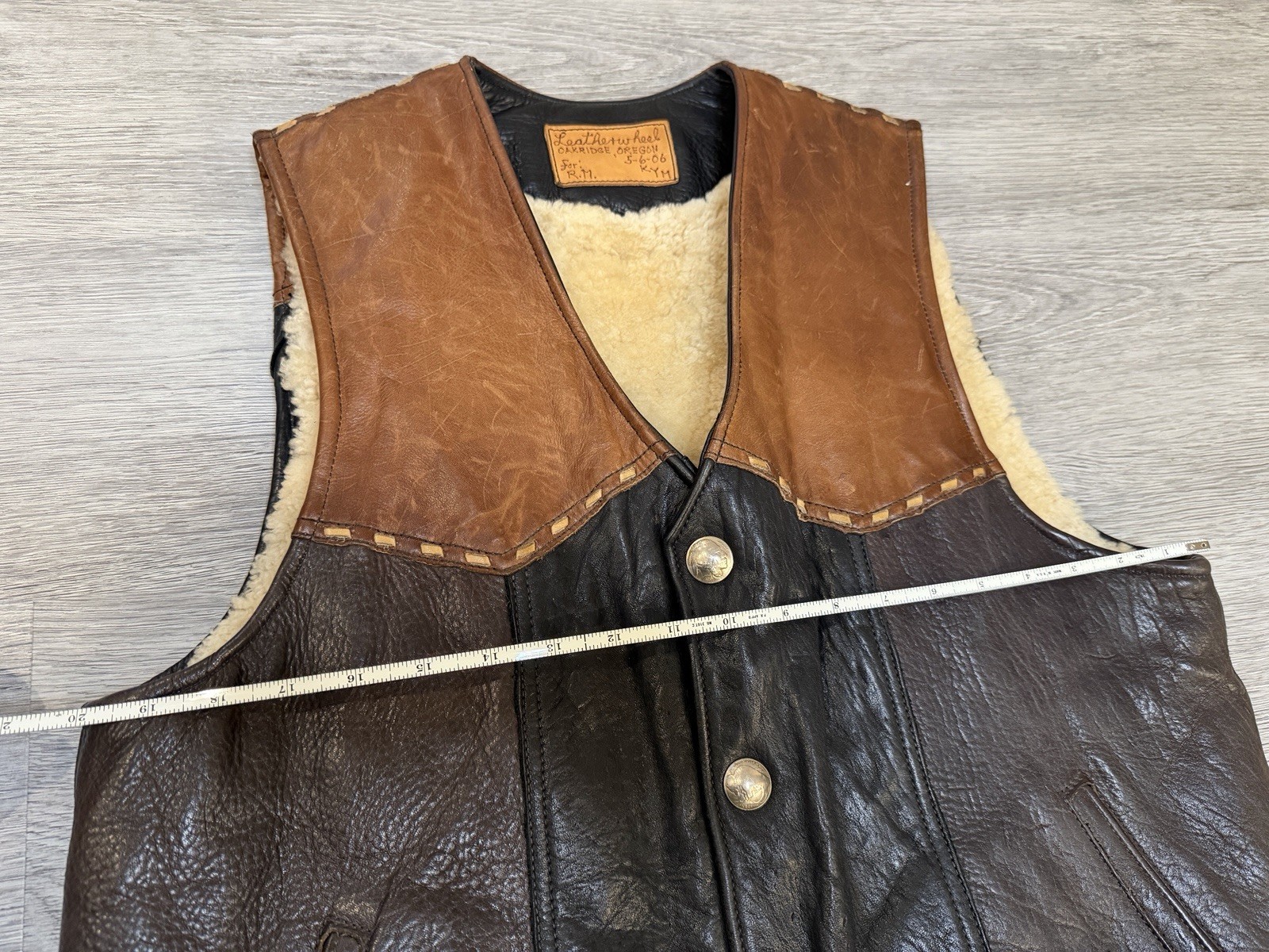 Handmade Oakridge Oregon Shearling Leather Vest Buffalo Nickel Motorcycle Vest L image 10
