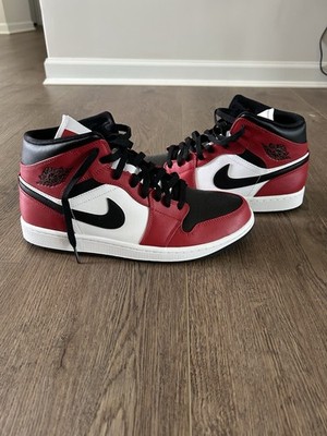 Air Jordan 1 Mid Chicago Black Toe 2020