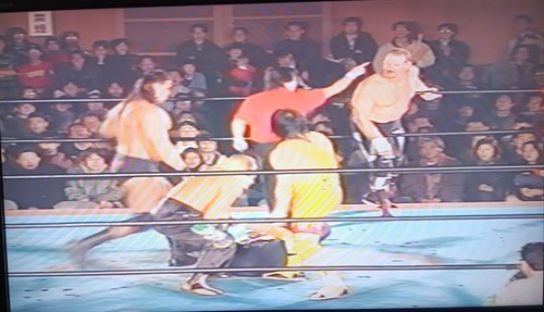 TOSHIBA EMI T-150 VHS FMW Super Extreme Wrestling War 97 ECW ZEN Funk Sabu Onita - Picture 12 of 24