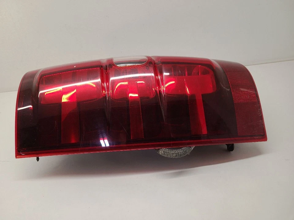 07-14 CHEVROLET SUBURBAN 1500 LH Driver Left Tail Light 22837923 - Image 2 of 4