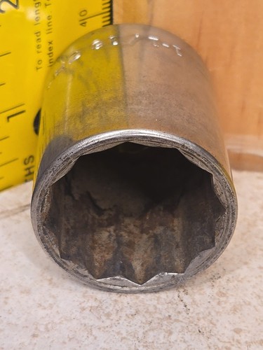 Craftsman USA 1-1/16" 12 Point 1/2" Drive Shallow Socket =v= Series - Picture 6 of 6