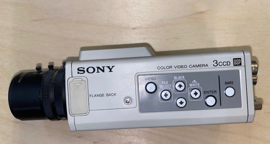 Sony DXC-390 3CCD Microscope/Industrial Color Video Cam w Sony DXC-390 3CCD Microscope/Industrial Color Video Cam w