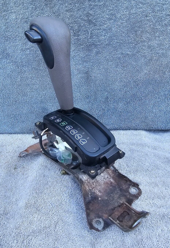 Mitsubishi Montero Sport LS 2004 cambio de marchas automático conjunto de palanca de cambios A/T marrón Foto 3 de 4