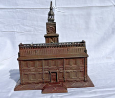 Banco de monedas de hierro fundido Independence Hall - Creado por A.F. Terranova - Ver fotos