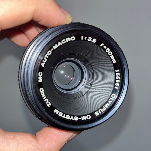 OLYMPUS OM10 SLR Film Camera w/ OLYMPUS OM 50mm F3.5 & TAMRON 28mm F2.5 Lens! - Picture 16 of 24