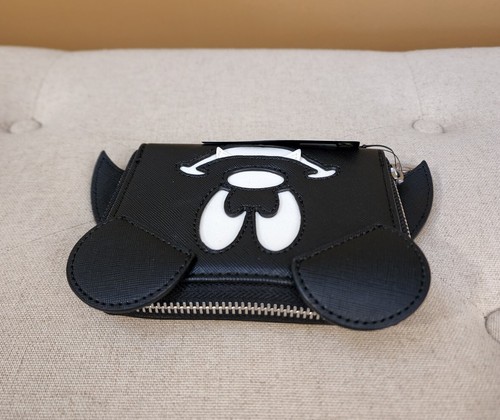 Cartera Loungefly Disney Totally Batty Mickey Mouse Murciélago Cremallera Brilla en la Oscuridad NUEVA - Imagen 9 de 12
