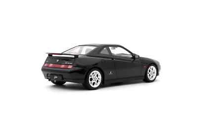 1/18 アルファロメオ GTV 3.0 V6 24V 1998 ブラック 1/18 Alfa Romeo