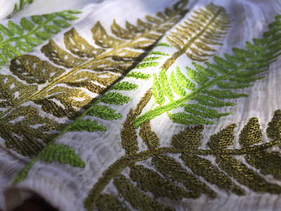 ANTHROPOLOGIE Embroidered BOTANICAL Top Boho Green Fern Palm Blouse L