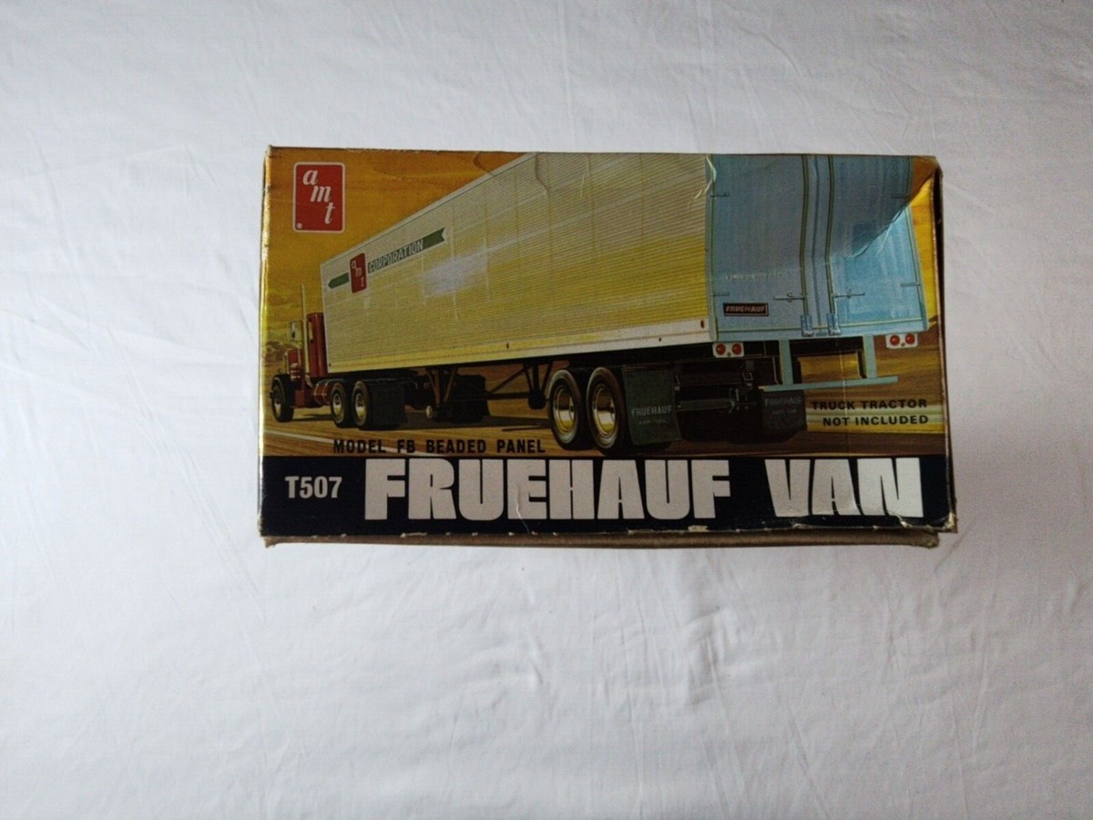 Vintage AMT 1/25 Model FB Beaded Panel Fruehauf Van Semi Vintage AMT 1/25 Model FB Beaded Panel Fruehauf Van Semi