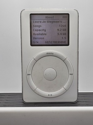 Vintage Apple iPod 2nd Generation 10GB (Touch Wheel/Classic 2nd Vintage Apple iPod 2nd Generation 10GB (Touch Wheel/Classic 2nd