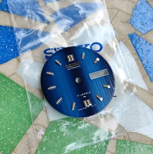 Vintage Watch Seiko 7009-501L Blue Dial Nos