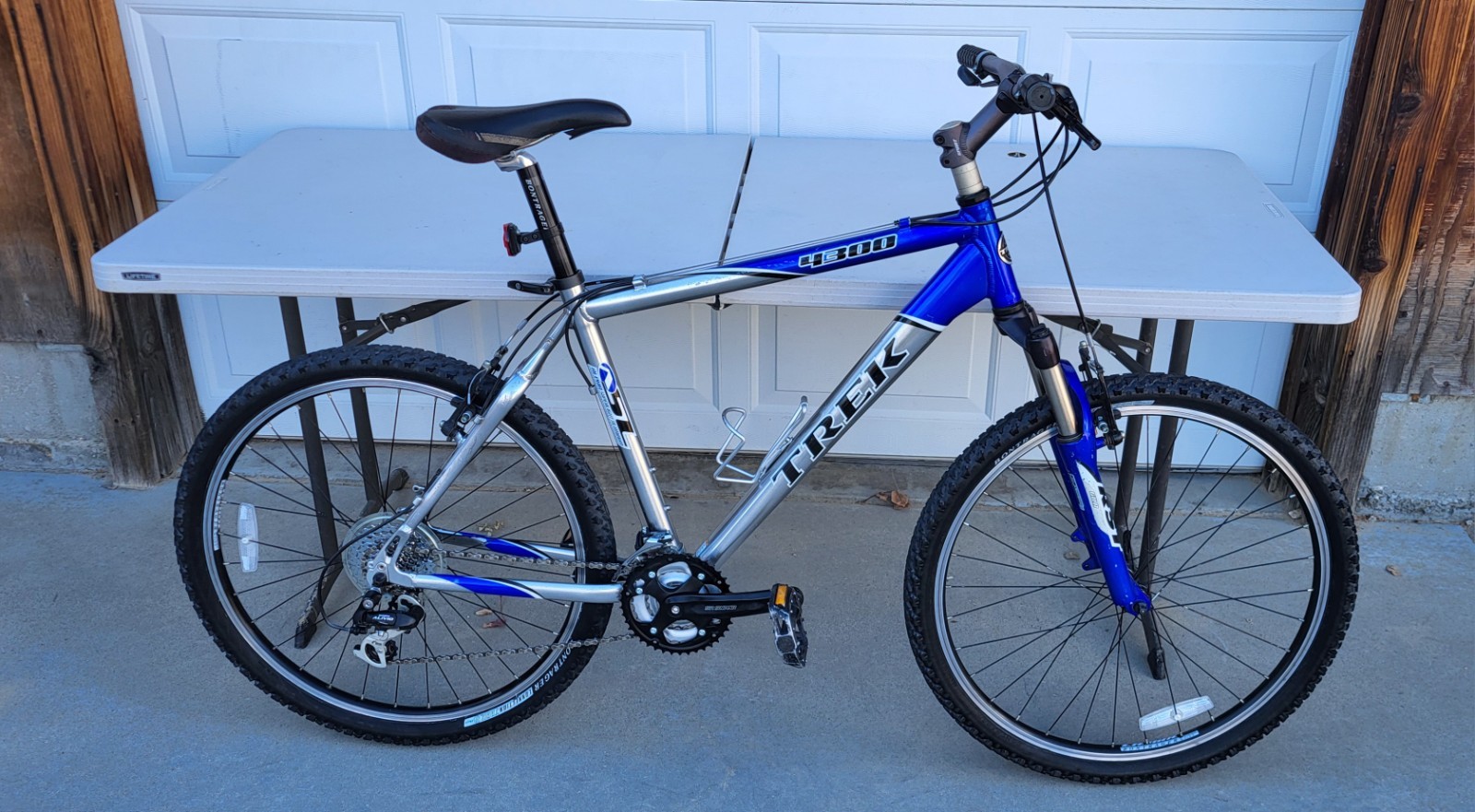 TREK 4300 Alpha Super Light Aluminum (Pre-owned)