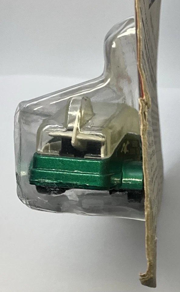 1984 Matchbox Hitch ‘N Haul/Two Packs Ford Escort & Glider Transporter TP-102 - Image 3 of 4