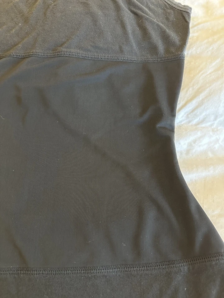 Lote 3 tanques de compresión Yummie Tummie. Estampado animal negro y negro/blanco. L/XL Foto 4 de 4