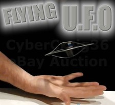 MAGIC FLYING SAUCER MYSTERY FLOATING UFO LEVITATING INVISIBLE THREAD FLOAT TRICK