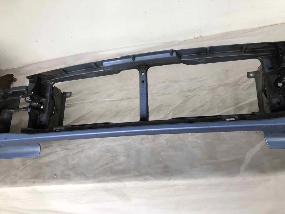 Ford Explorer 1995-2005 soporte de radiador debajo del capó OEM Foto 3 de 4