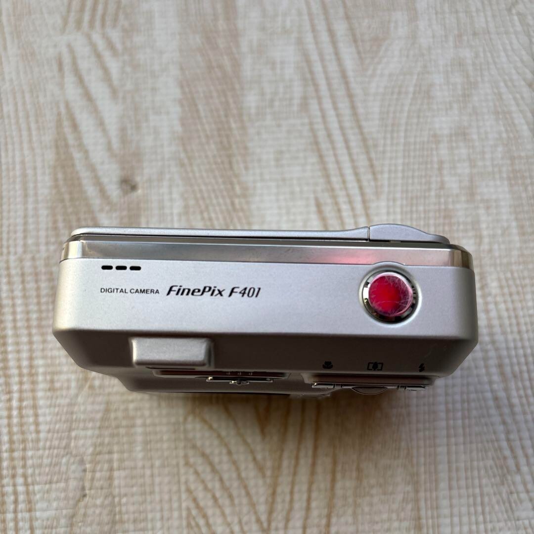 ＜動作品＞FUJIFILM FinePix F401 Fujifilm FinePix F401 Zoom: DPReview | Photography News, Gear