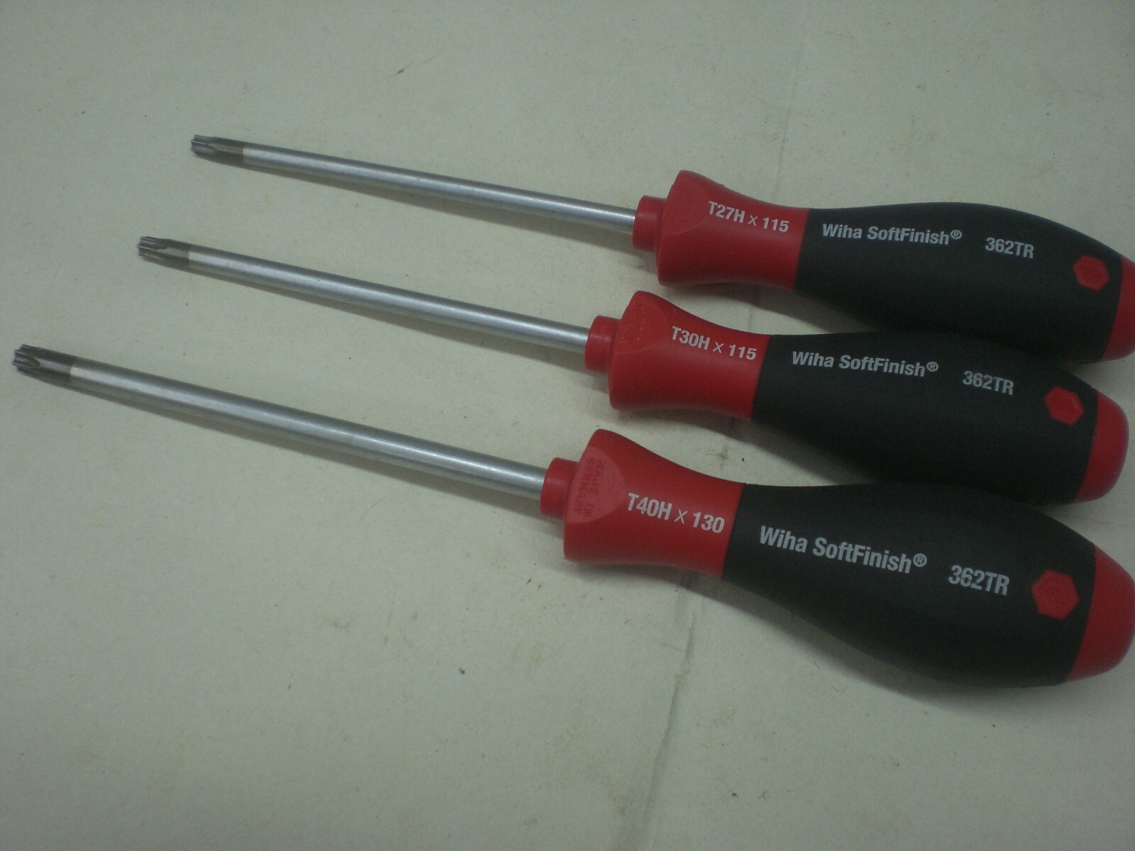 Wiha 362TR  Softfinish  Torx Screwdriver set T27 T30 x 115mm & T40 x 130mm
