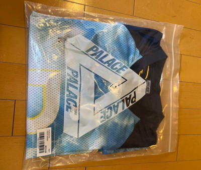 Palace skateborads 1 Truth Jersey medium new in hand soccer
