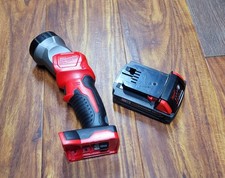 Milwaukee 2735-20 M18 LED 18V Work Light w/ 1.5 ah Battery