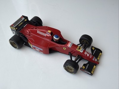 UT Models Ferrari 412 T2 F1 Auto 1995 #27 Jean Alesi Maßstab 1:43 Diecast ''Pully's''