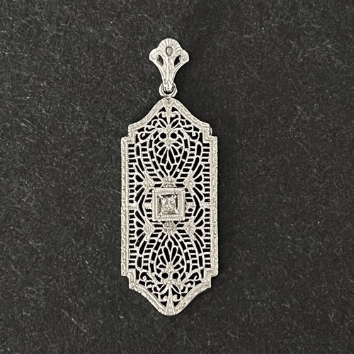 Vintage 10K Weißgold filigran und Diamant Anhänger, 1-7/16" lang