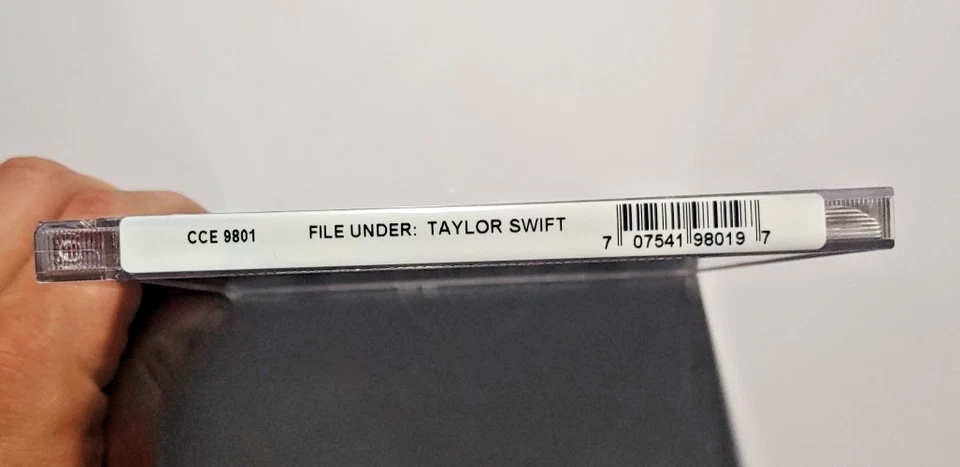 Lullaby Tribute Sleepytime tunes lullaby tribute to Taylor Swift (CD) - Image 2 of 3